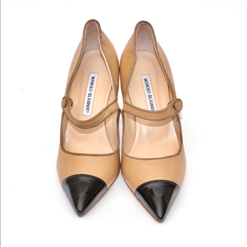 Never worn Manolo Blahnik Mary Jane pumps!